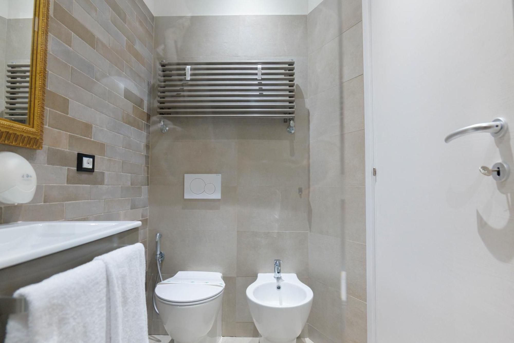 5Rooms Равена Екстериор снимка